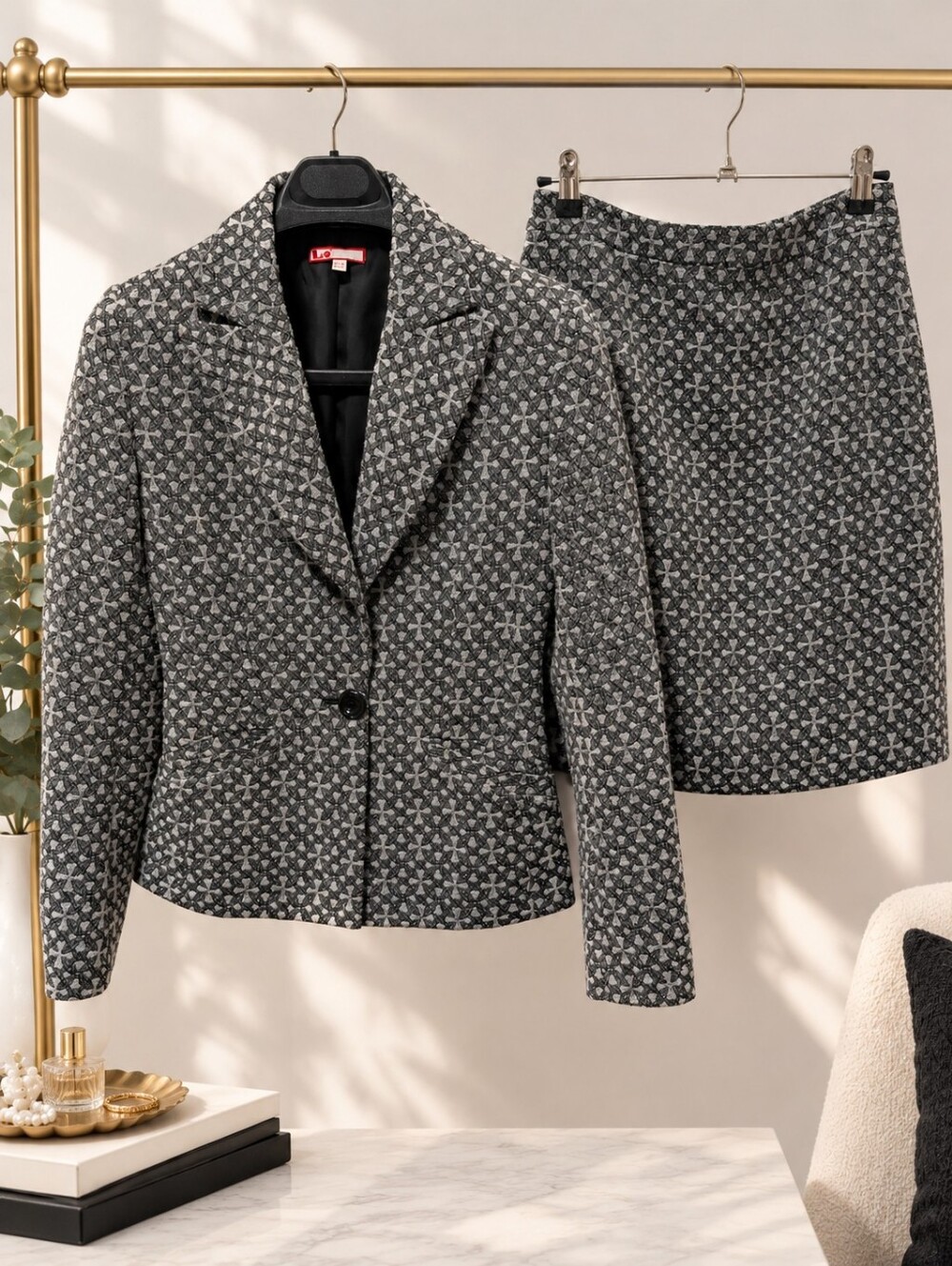 Y2K Vintage Gray Patterned Suit (Blazer and Skirt)